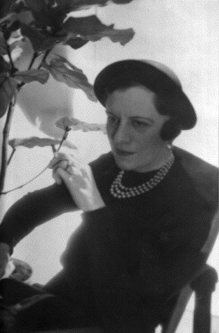 Ritratto fotografico d'epoca di Flora Witmer Sebastian