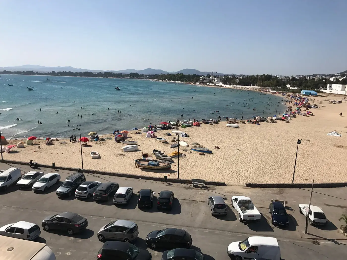 Spiaggia sabbiosa di Hammamet durante l’estate